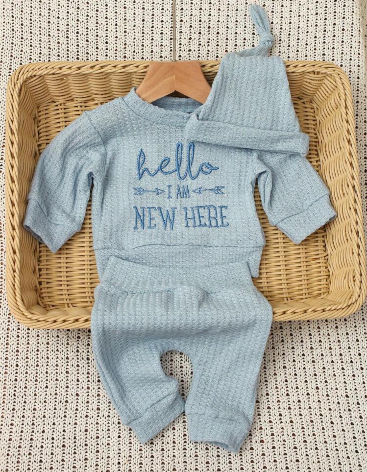 Cozy Newborn “HELLO” Embroidered 3‑Piece Newborn  Photo Outfit