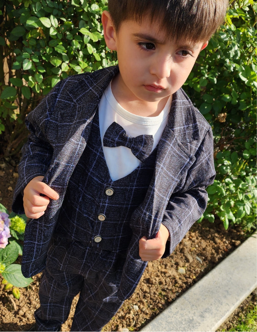 3-Piece Classic Tuxedo Set Stylish Vest & Pants & Coat