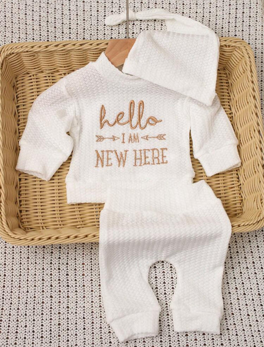 Cozy Newborn “HELLO” Embroidered 3‑Piece Newborn  Photo Outfit